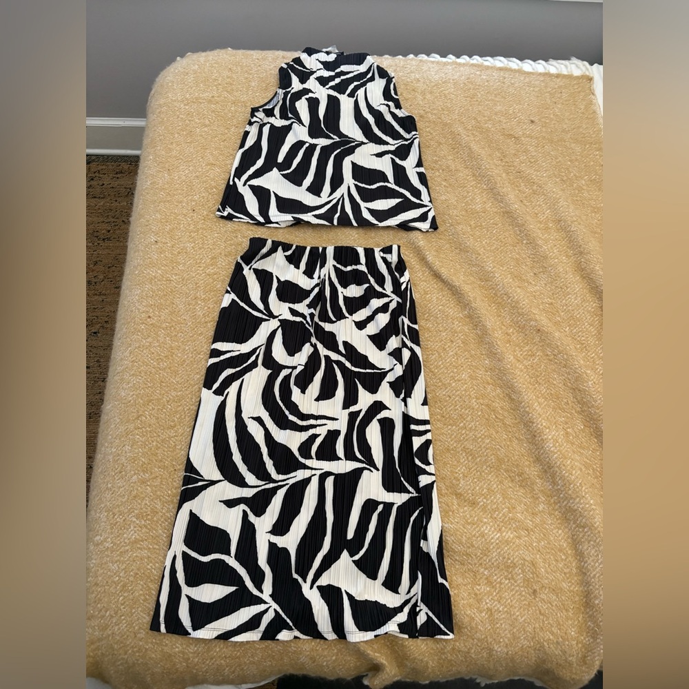 Black and white matching set